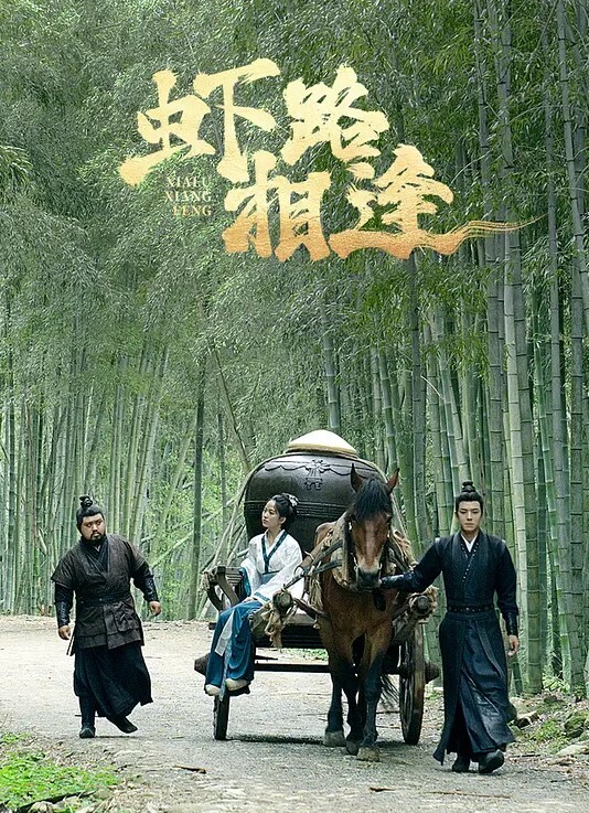 忽悠女顾客做特殊服务让小哥玩起了双飞黑丝露脸口交大鸡巴给小哥舔乳头两个骚逼让小哥干 - VoeTube